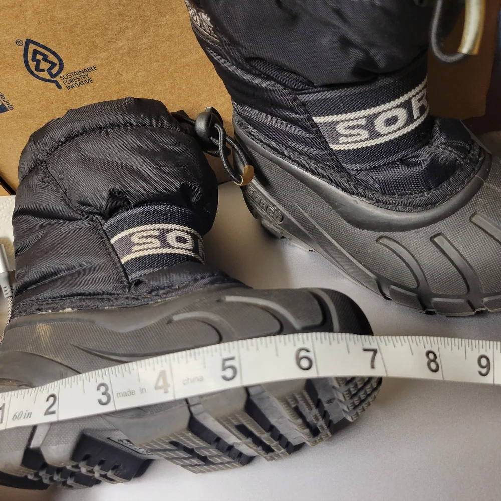 Sorel Kids Black Winter Boots Size 8 EUC